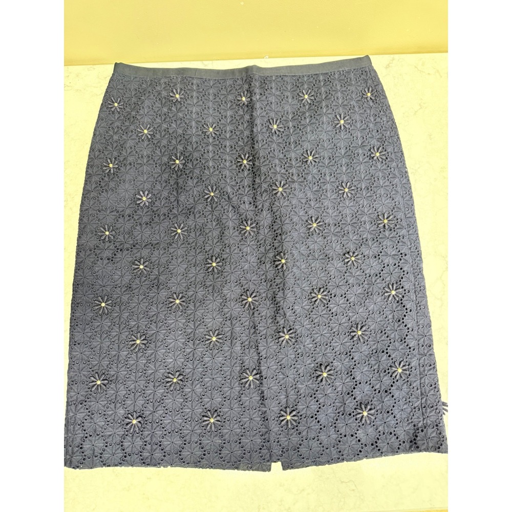 Talbots Navy Blue Eyelet Floral Pencil Skirt Size 8‎